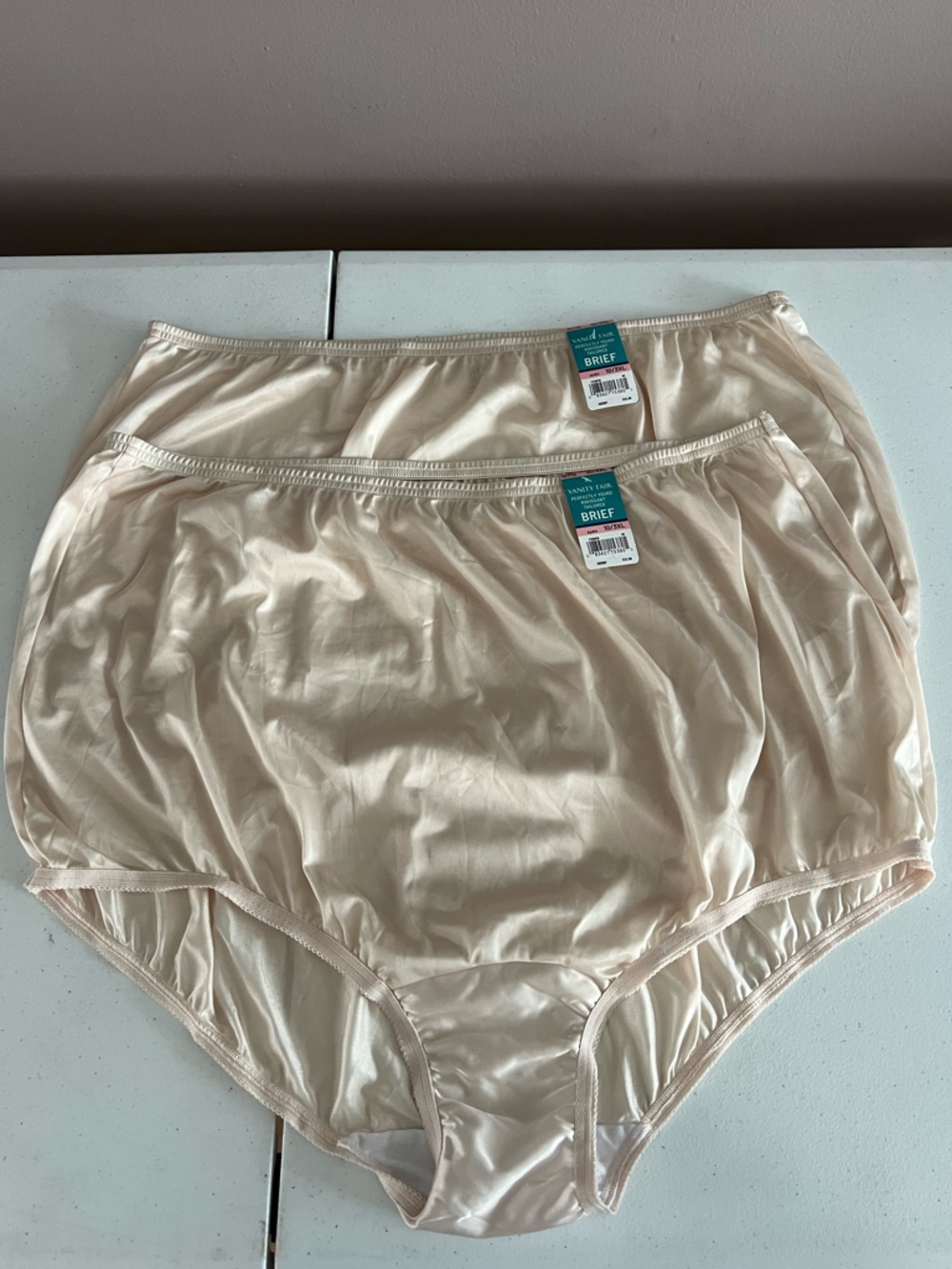 Vanity Fair Perfectly Yours Ravissant Tailored Brief 15712 Fawn 10/3XL Lot Of 2